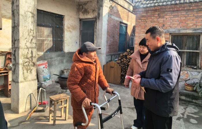 �в����쵼�߷�ο�����Ѳм��˼�ͥ